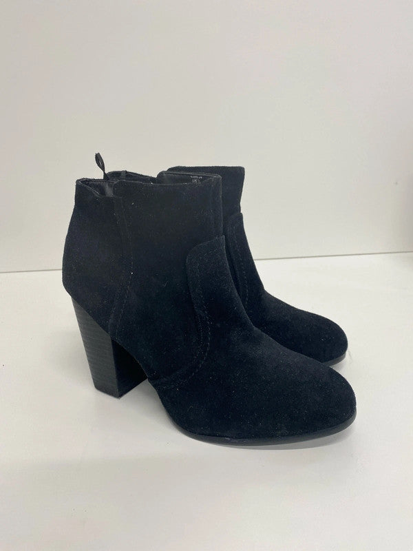 Fabulous Black Suede block heel ankle boots H&M KM003