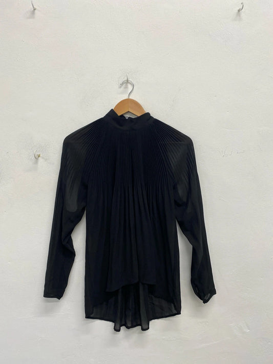 Lovely river island pleated black tunic with cut out shoulder UK 8 KM004