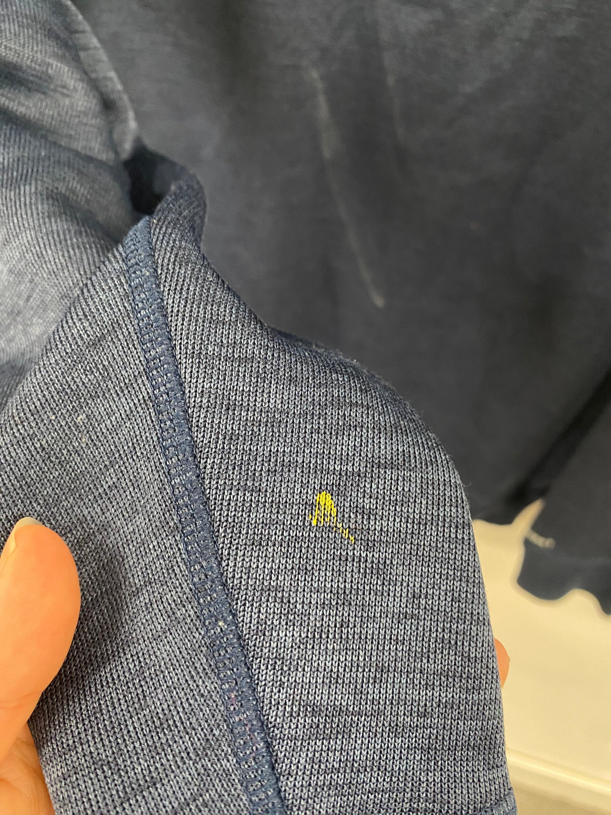 Under Armour Sporty Navy Pullover Size L LC