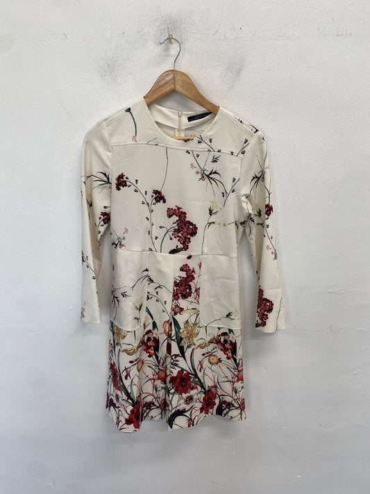 Fabulous Zara Dress M Floral Cream WLH01