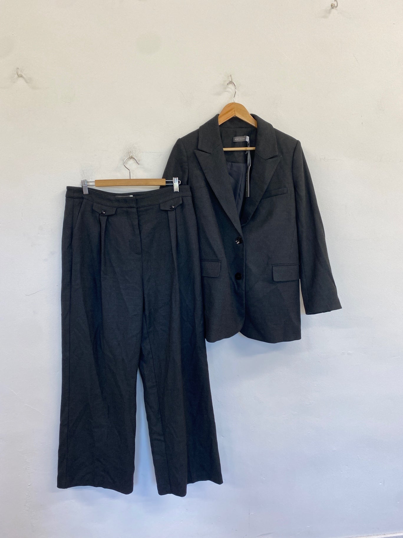 Fabulous Mint Velvet Suit Set M & L Dark Grey