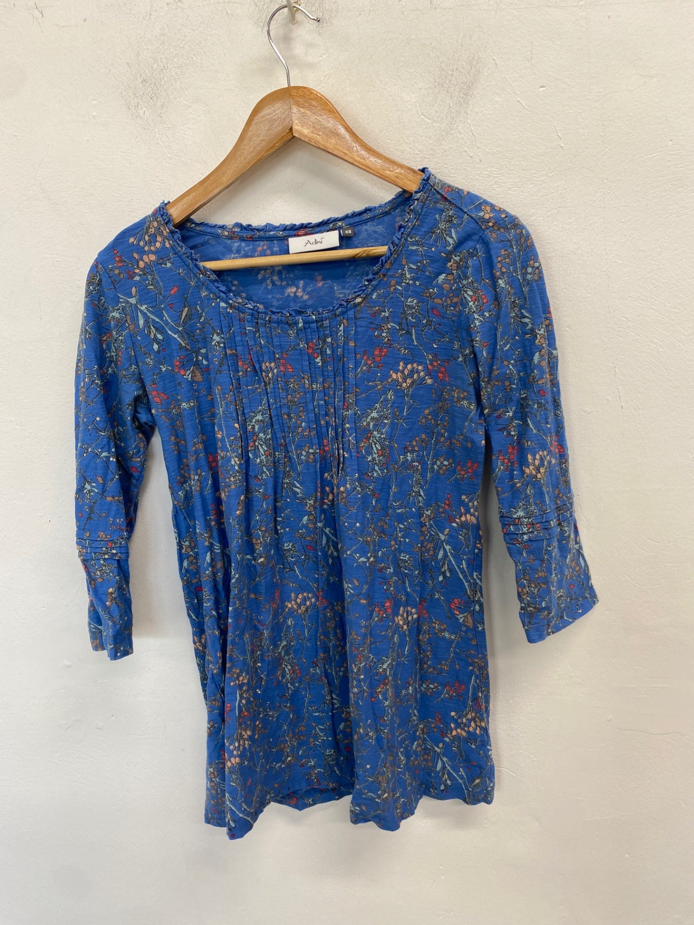 Fabulous Adini Blouse Uk xs Blue floral WLH01