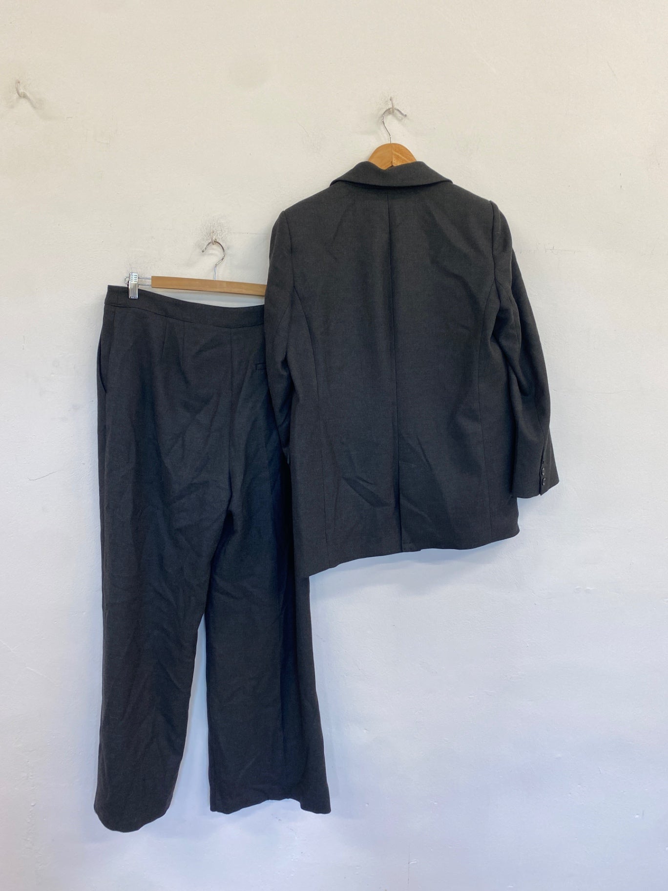 Fabulous Mint Velvet Suit Set M & L Dark Grey