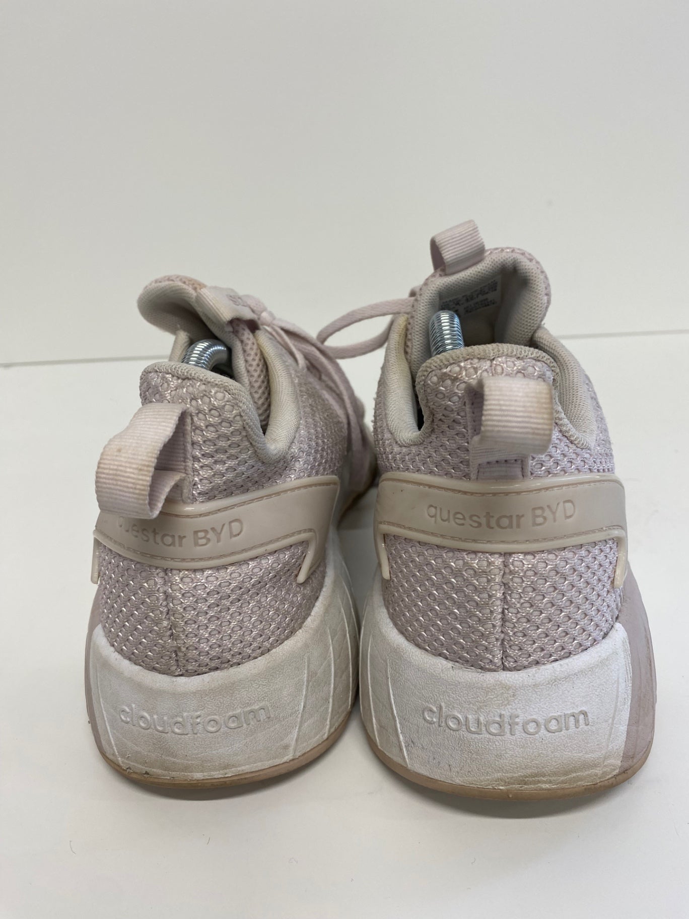 Fabulous Adidas Questar BYD Sneakers cloudfoam Orthalite UK8 Light Pink LK006