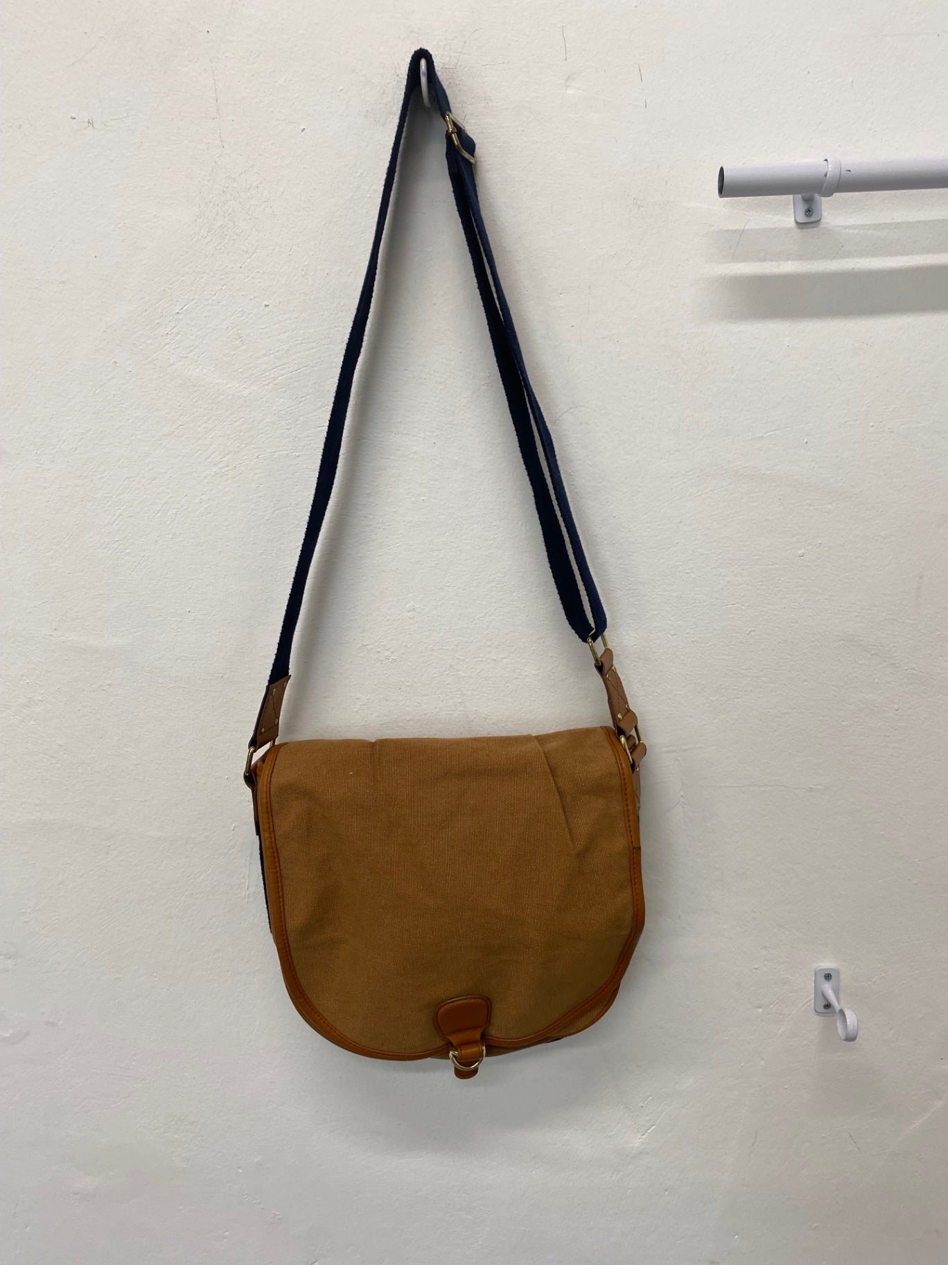 Fabulous H&M Shoulder Bag One Size Brown Shoots country vibes RG020