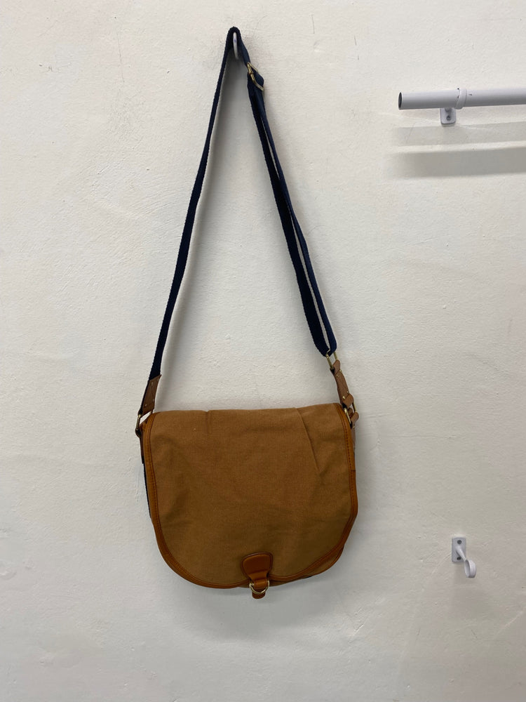 Fabulous H&M Shoulder Bag One Size Brown Shoots country vibes RG020