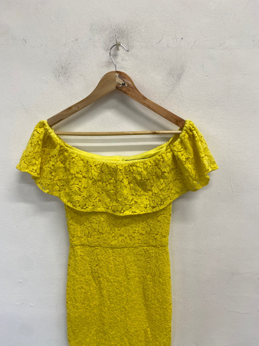 Gorgeous Zara Dress XS Yellow lace off the shoulder ladies day RG020