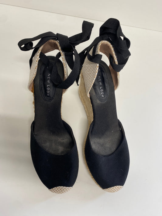 Fabulous New Look Espadrille shoes 6 Black and beige RG020