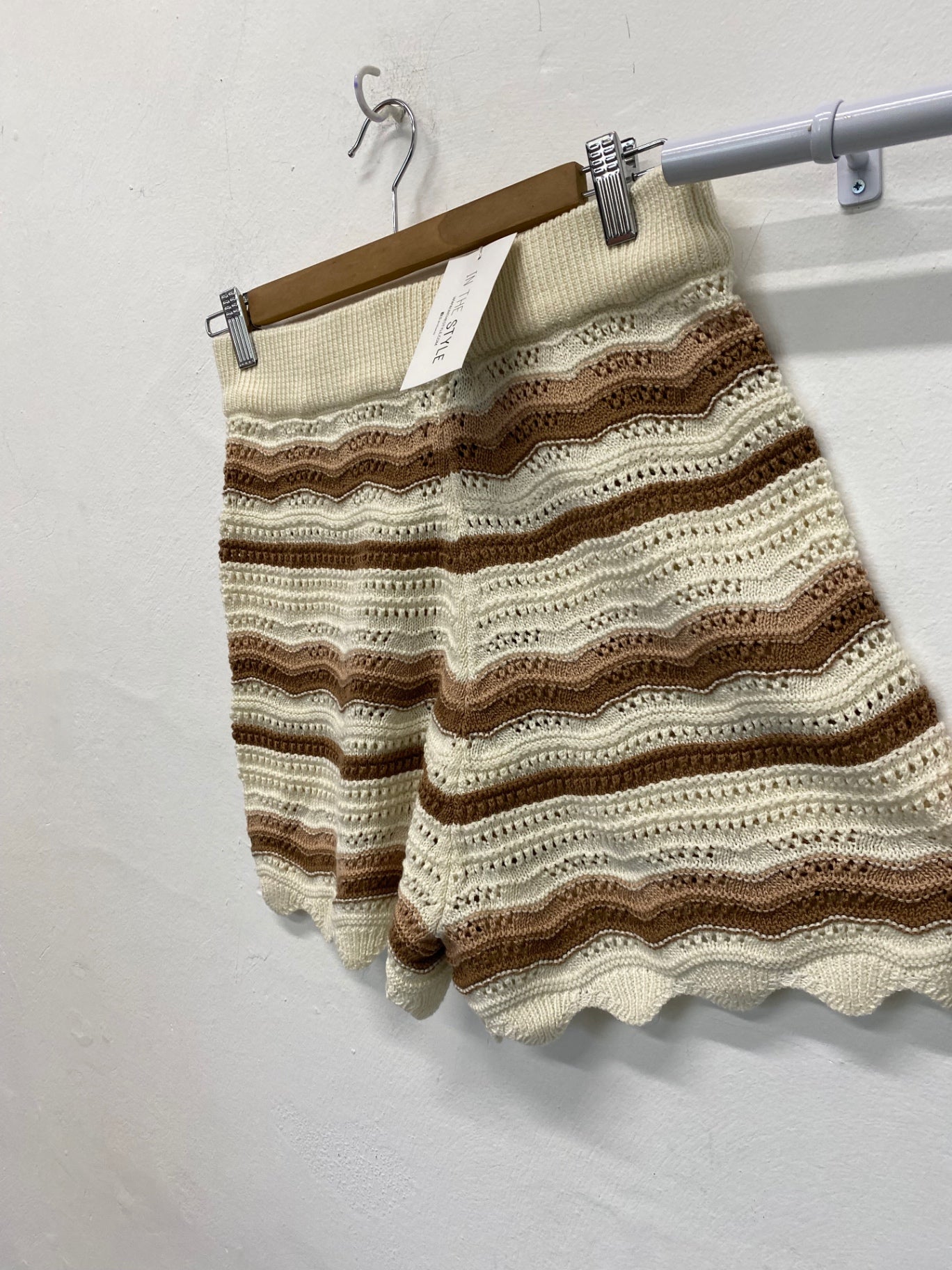 Fabulous IN THE STYLE boho Shorts 10/12 Beige Brown RG020