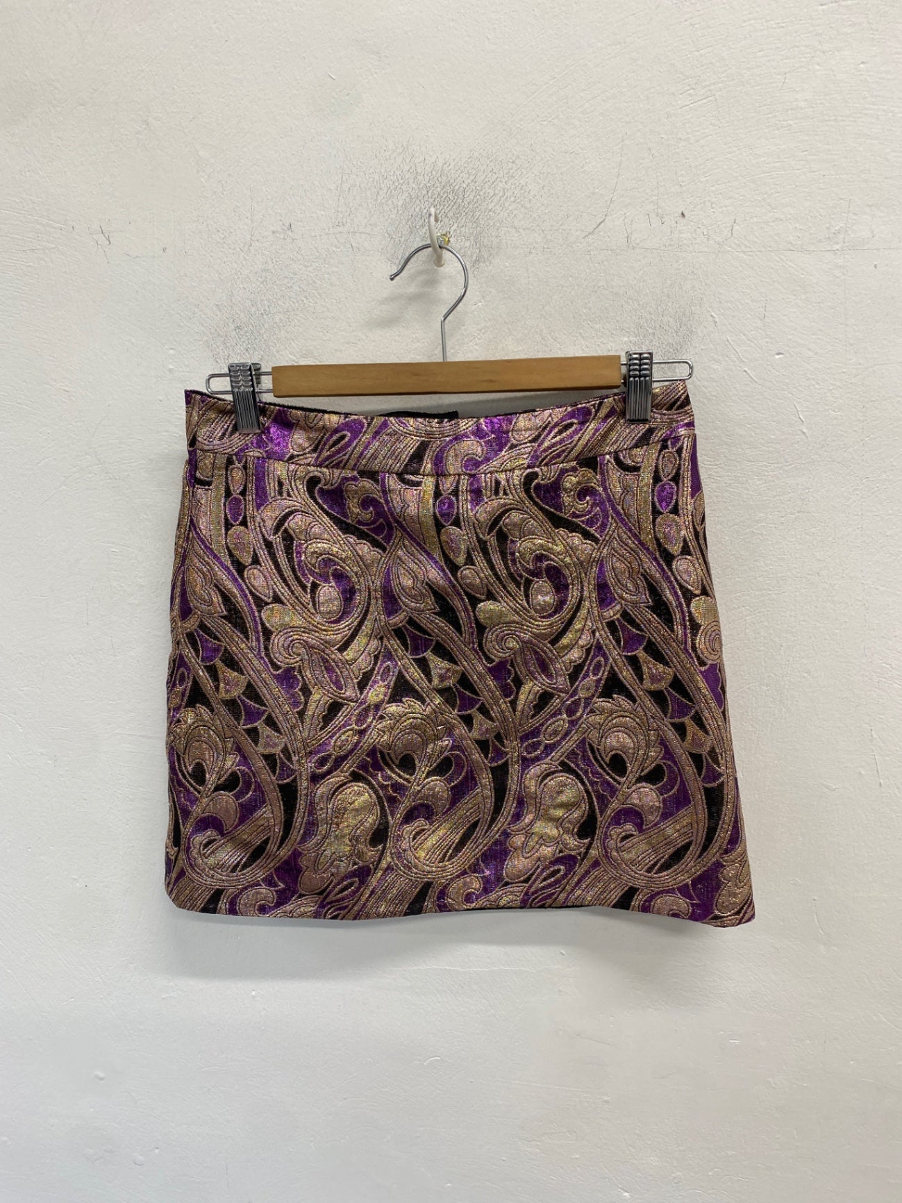 Gorgeous H&M Skirt UK 8 Purple and Gold pattern mini RG020