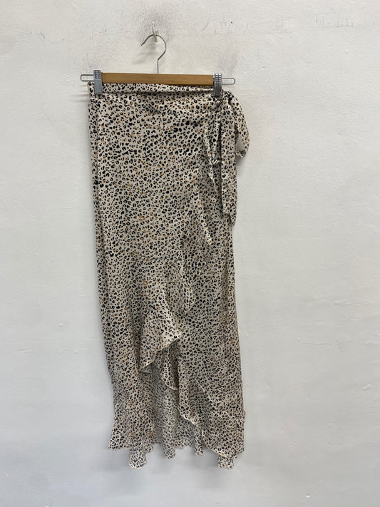 Gorgeous H&M Skirt Uk xs Beige with black leopard wrap tie boho western RG020