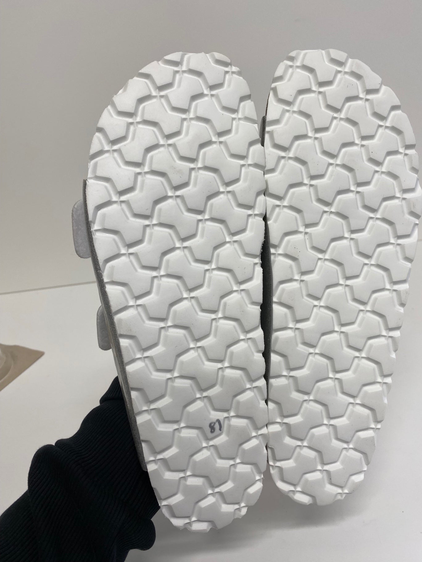 Gorgeous Neu B Sandals Uk7 Silver metallic flats MS008