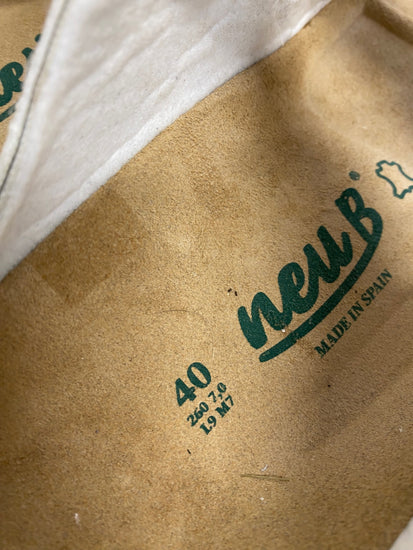 Gorgeous Neu B Sandals Uk7 Silver metallic flats MS008