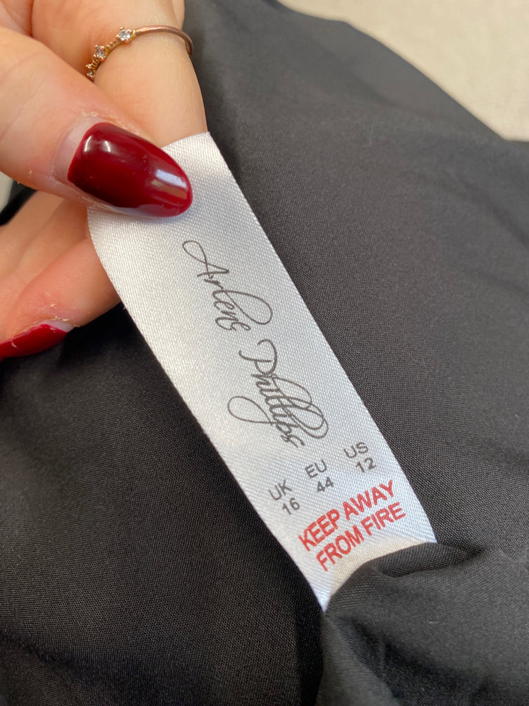 Gorgeous Arlene Phillips Dress UK 16 Blue, Black, White geometric