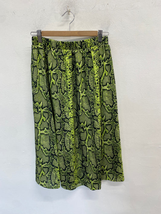 Stunning Na-kd Skirt Uk L Neon green and black snake print KM001