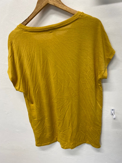 Stunning Orvis T-Shirt L Mustard yellow loose fit knit KM001