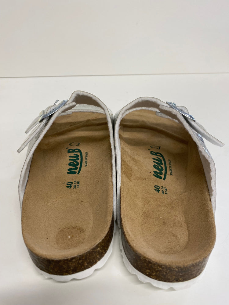 Gorgeous Neu B Sandals Uk7 Silver metallic flats MS008