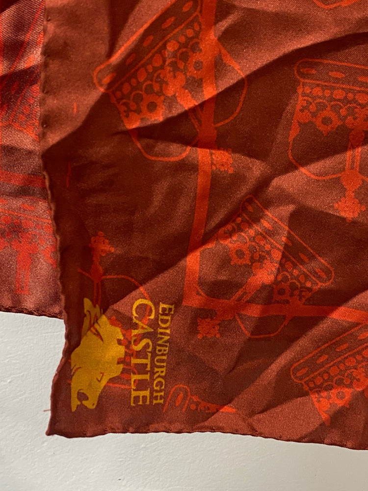 Gorgeous Edinburgh castle Scarve One Size Red crown pattern silk gorgeous DF001