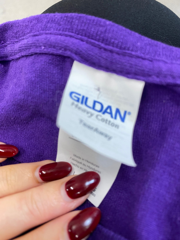 Gorgeous GILDAN T-Shirt XL Purple antique me print KM001