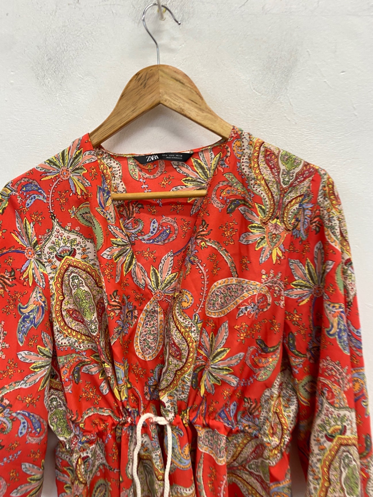 Gorgeous ZARA Blouse L Red with multicolor paisley print summer festival DF001