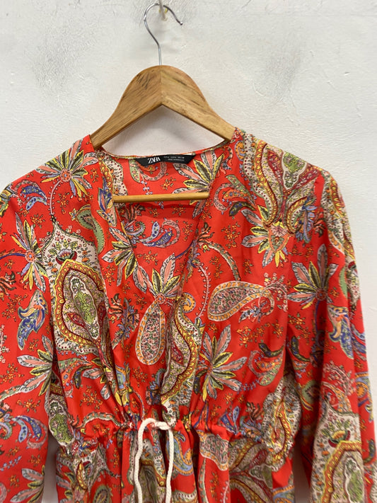 Gorgeous ZARA Blouse L Red with multicolor paisley print summer festival DF001