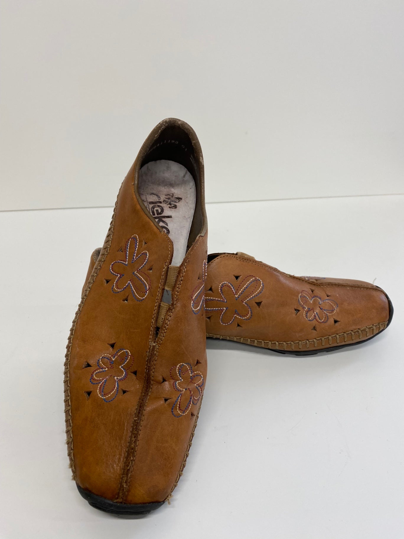 Gorgeous Rieker Casual Shoes Uk7 Tan embroidered Leather MS008