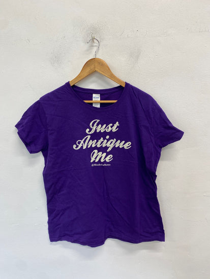 Gorgeous GILDAN T-Shirt XL Purple antique me print KM001