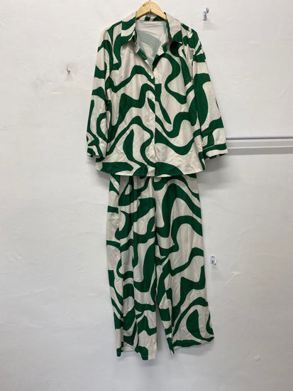 Gorgeous Shien Loungewear pyjamas  set uk16 Beige and Green geometric KM001