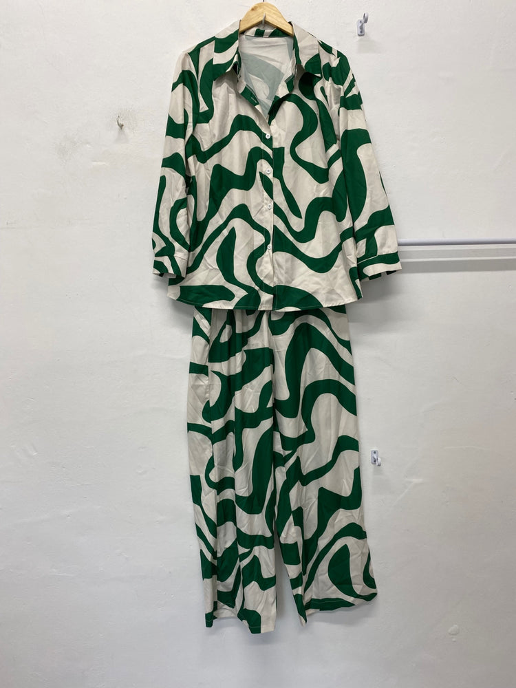 Gorgeous Shien Loungewear pyjamas  set uk16 Beige and Green geometric KM001