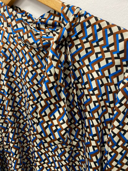 Stunning Zara Blouse pussy bow XL geometric pattern KM001