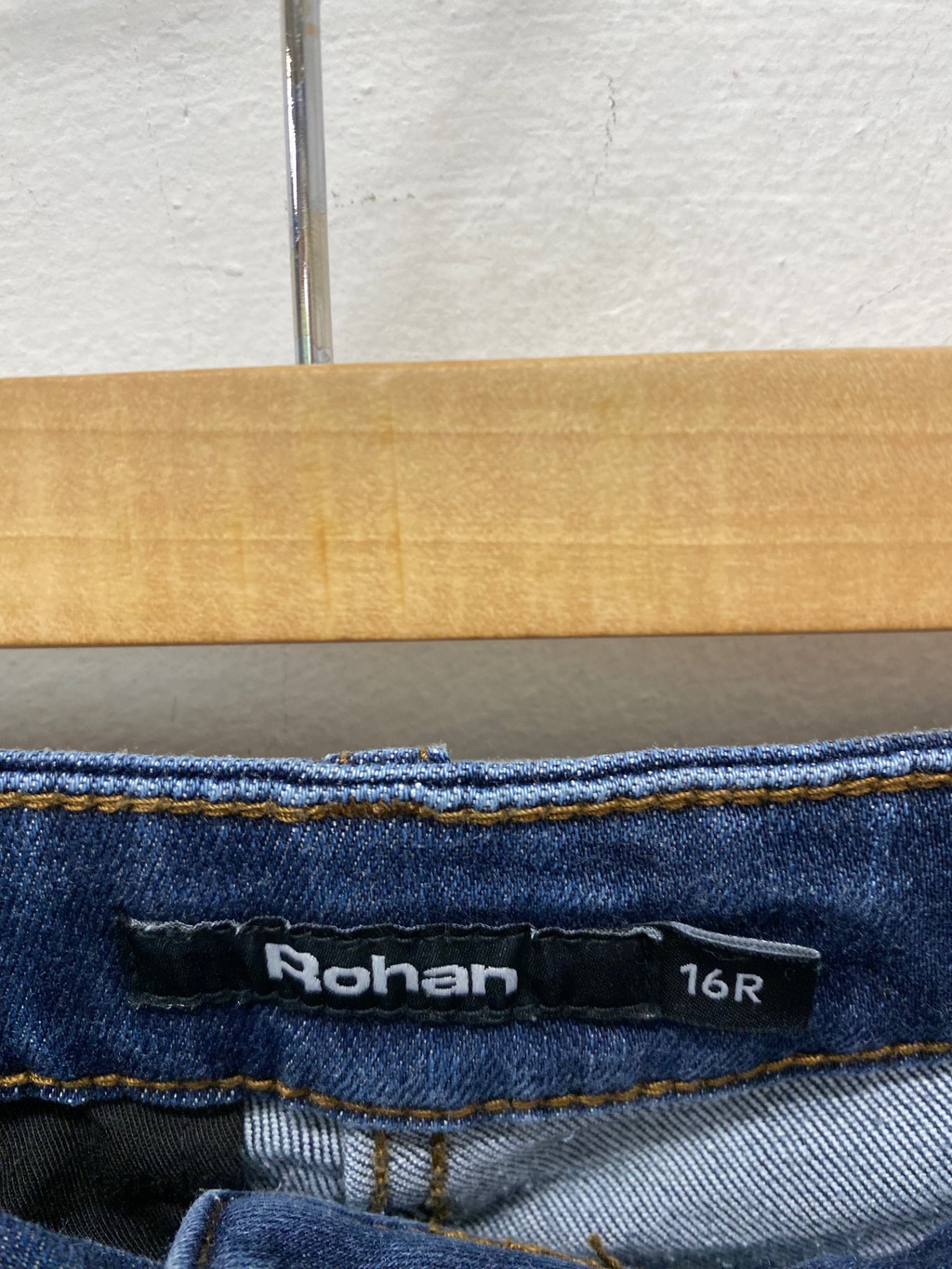 Stunning Rohan Jeans 12 R Light Blue tapered KM001