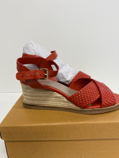 Gorgeous White stuff Sandals Uk7 Burnt Orange Wedge heels CD001