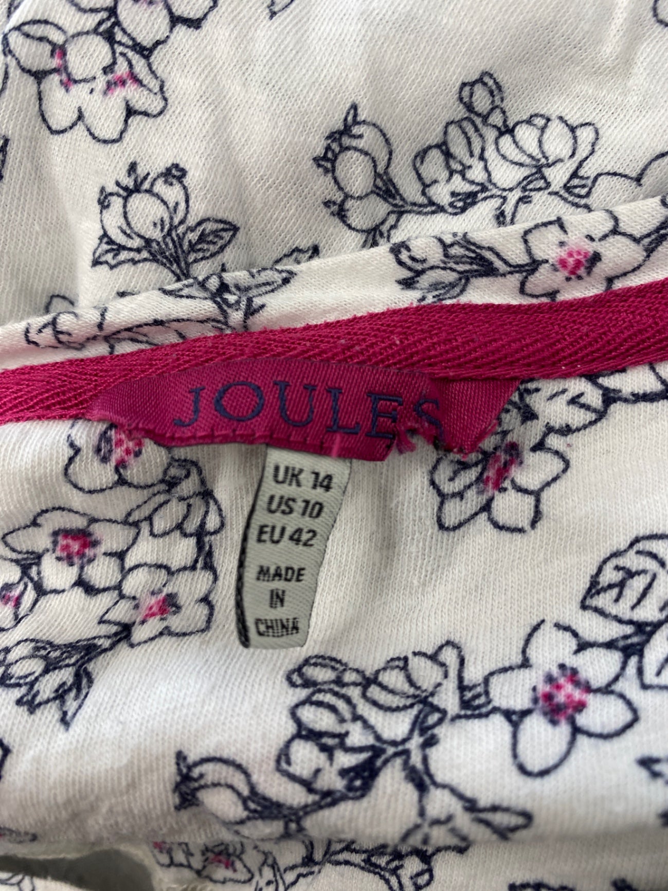 Stunning Joules T-Shirt UK 14 White with a floral pattern spring summer boho KM001