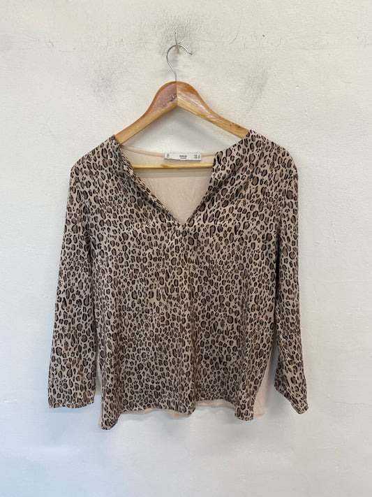 Stunning MNG Blouse S Beige with black leopard print AM011