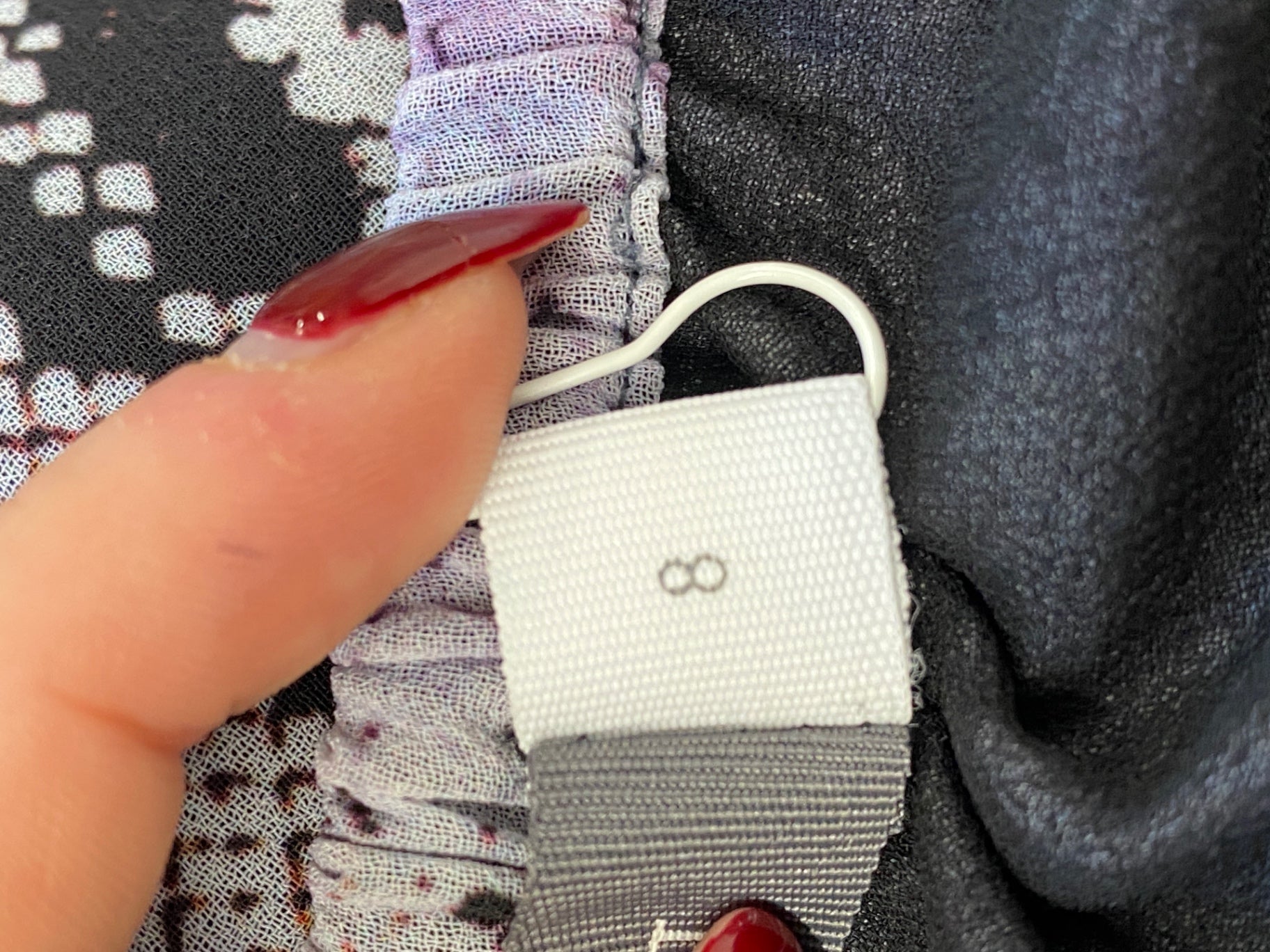 Stunning Mint Velvet Blouse UK 8 Purple snake print off shoulder blouse AM011