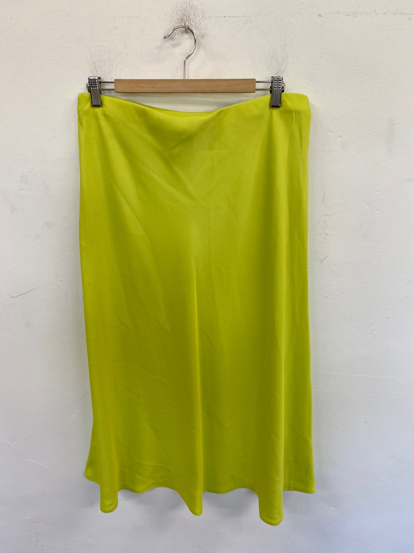 Stunning Marks & Spencers Maxi Skirt UK 16 Lime Green KM001