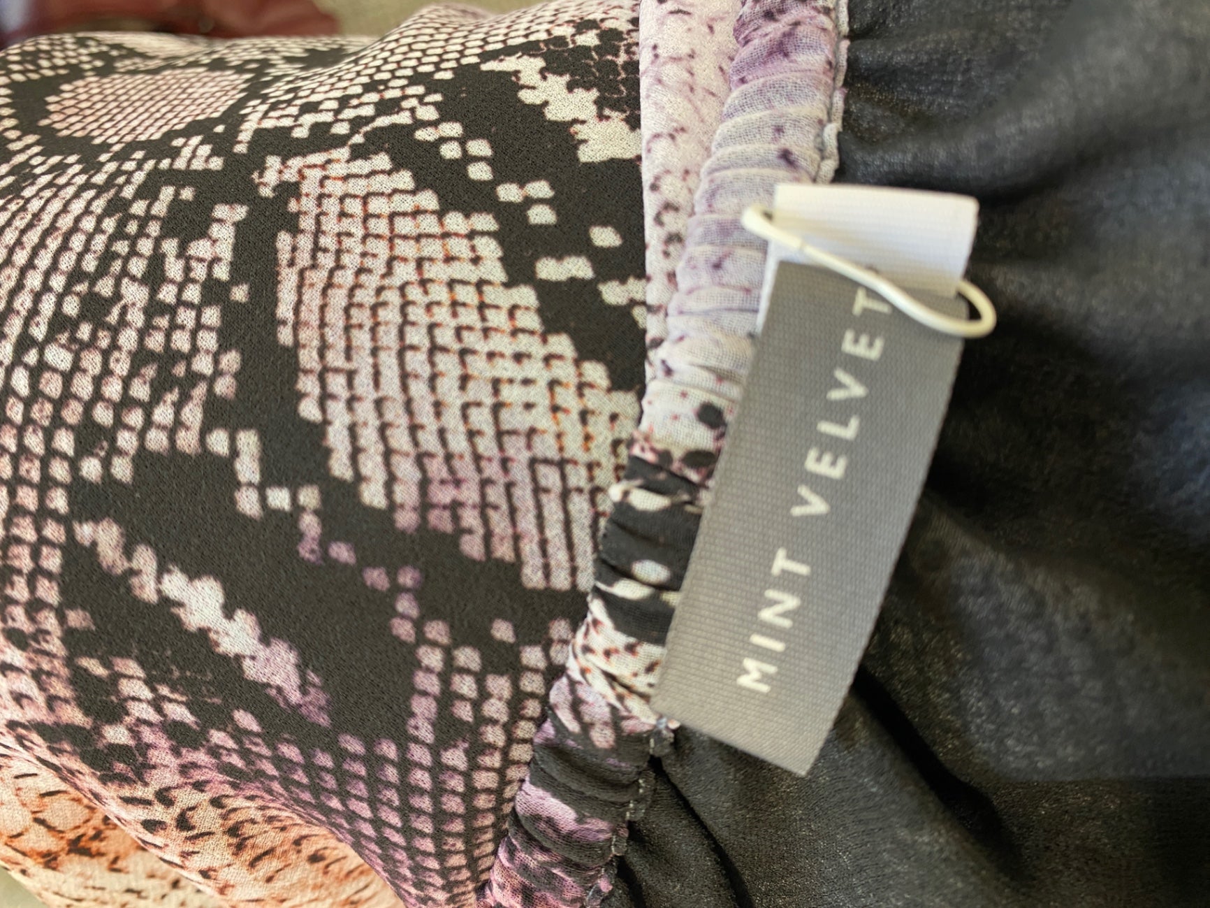 Stunning Mint Velvet Blouse UK 8 Purple snake print off shoulder blouse AM011