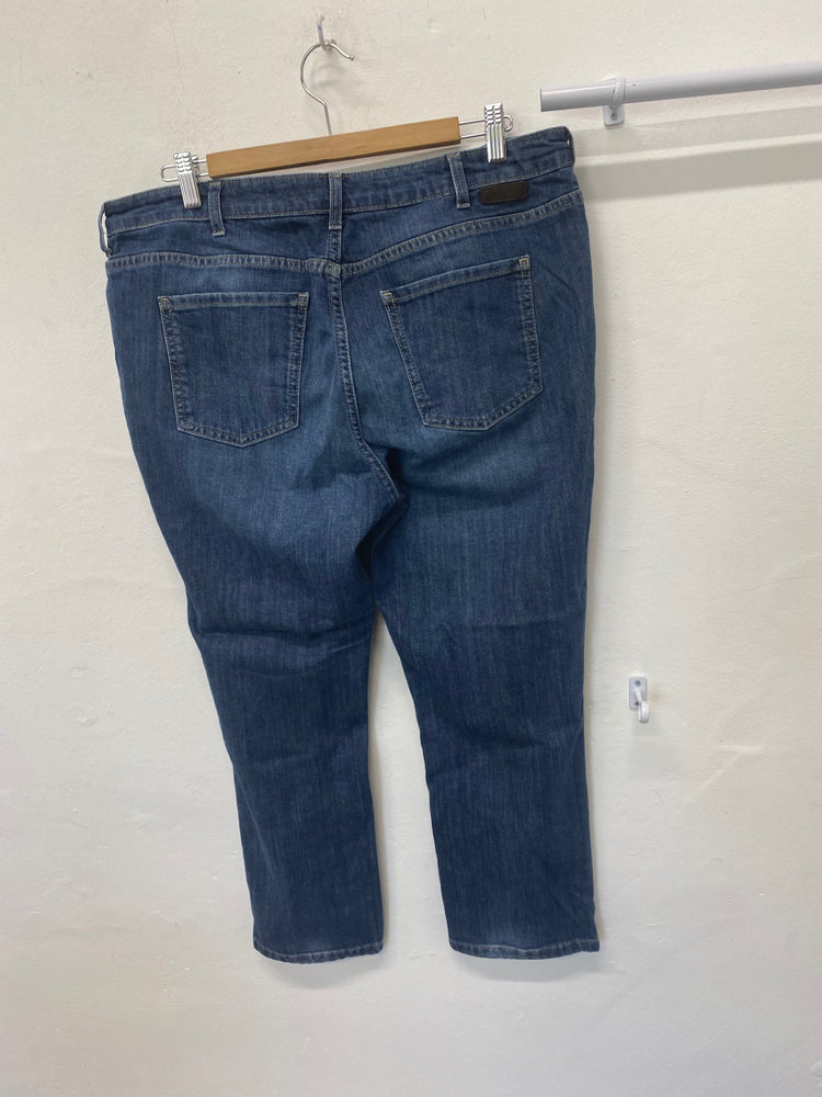 Stunning  cropped  Jeans uk18 Dark Blue KM001