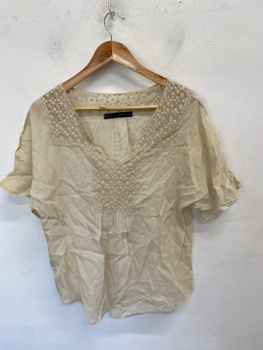 Stunning Zara Basic Blouse UkXS Beige broderie AM011