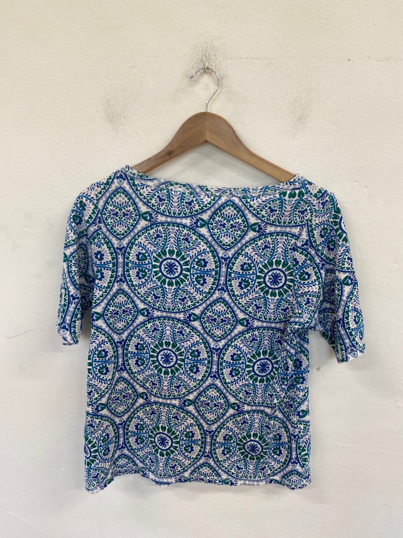 Stunning Marks & Spencers Top UK 18 Green Mix Folksy Pattern KM001