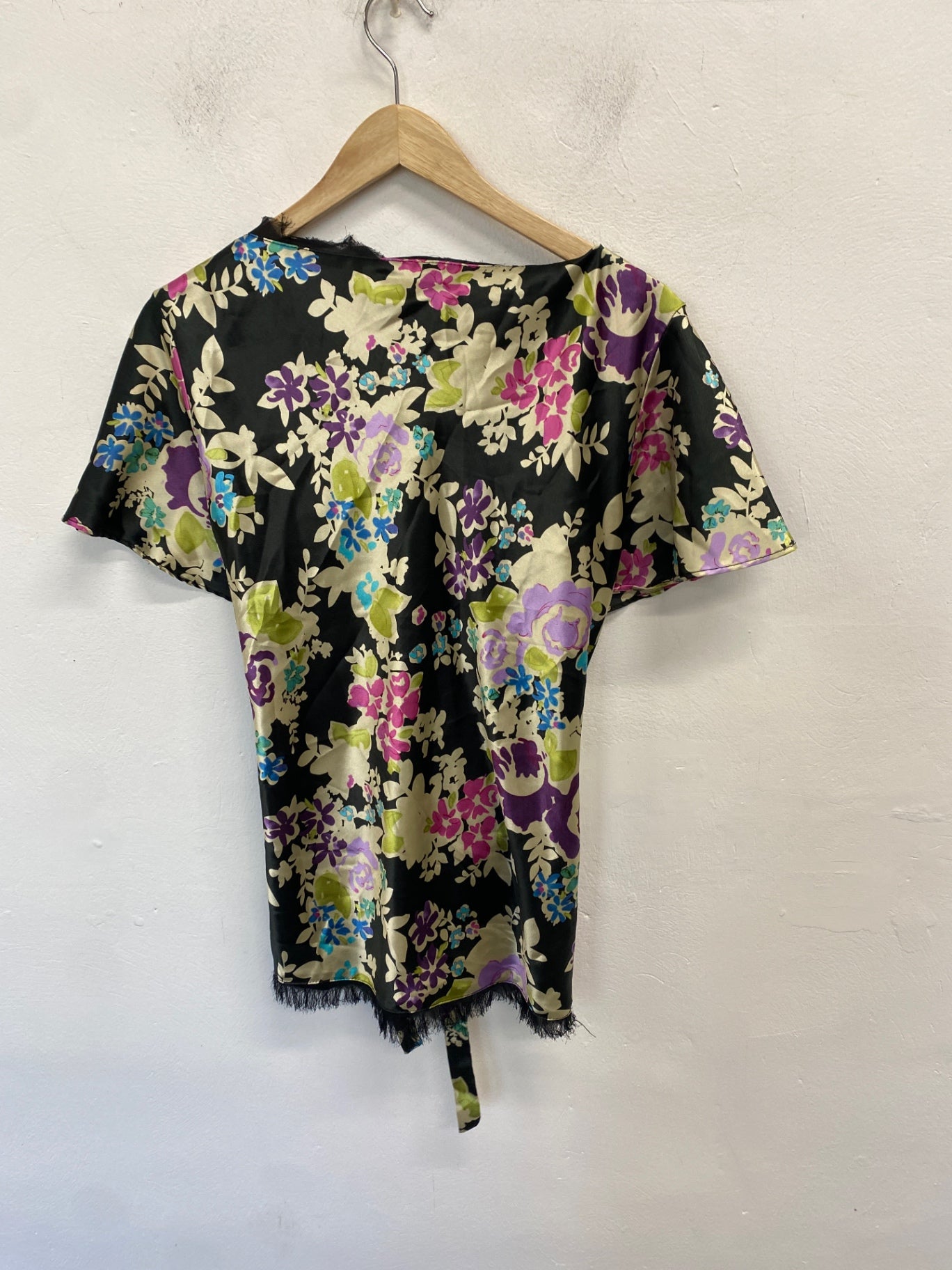 Stunning Long tall sally Short sleeve top UK 16 Multicolor floral sequin KM001