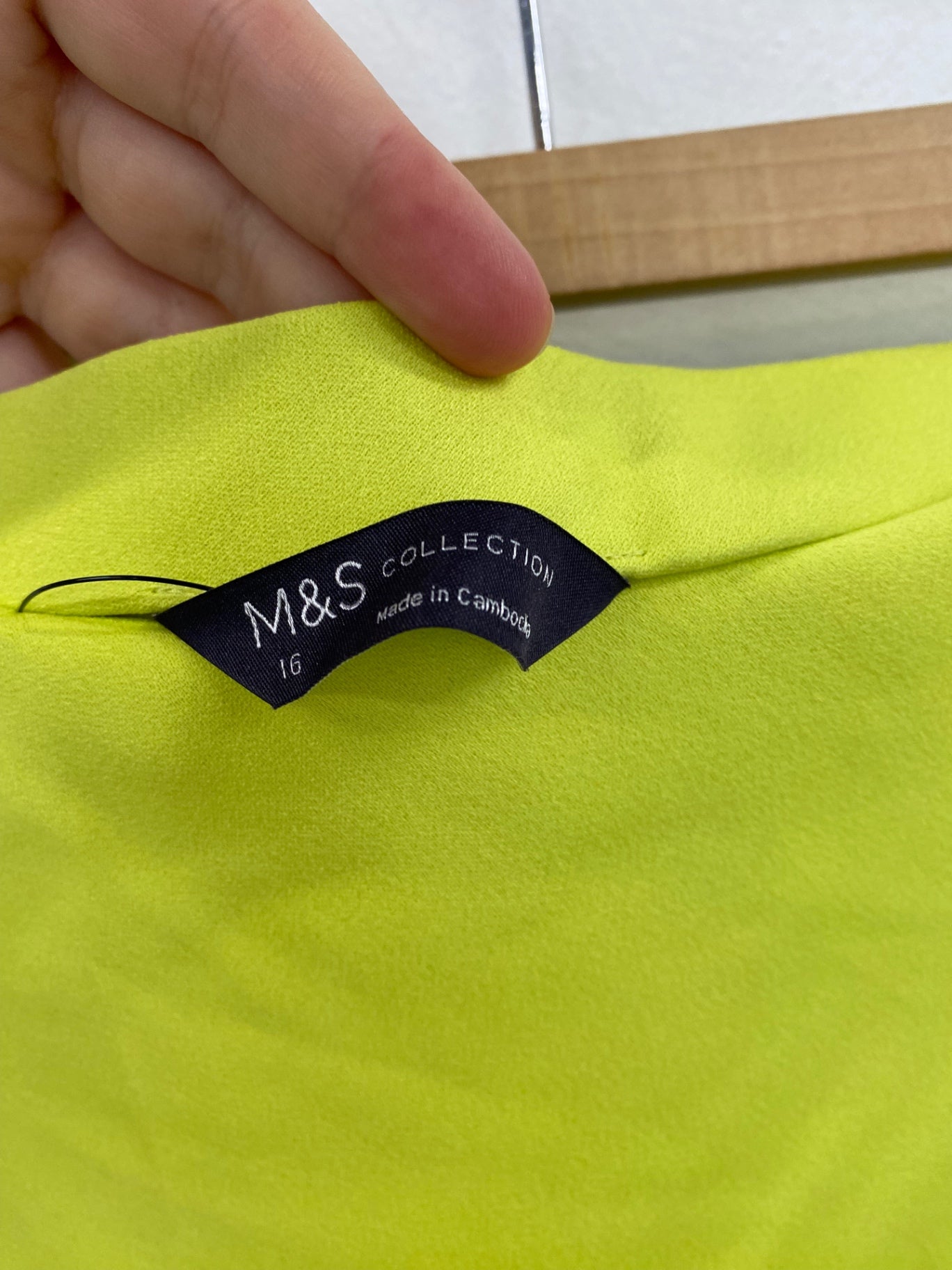 Stunning Marks & Spencers Maxi Skirt UK 16 Lime Green KM001