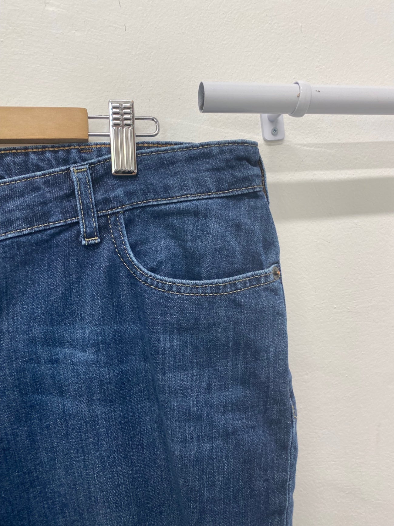 Stunning  cropped  Jeans uk18 Dark Blue KM001