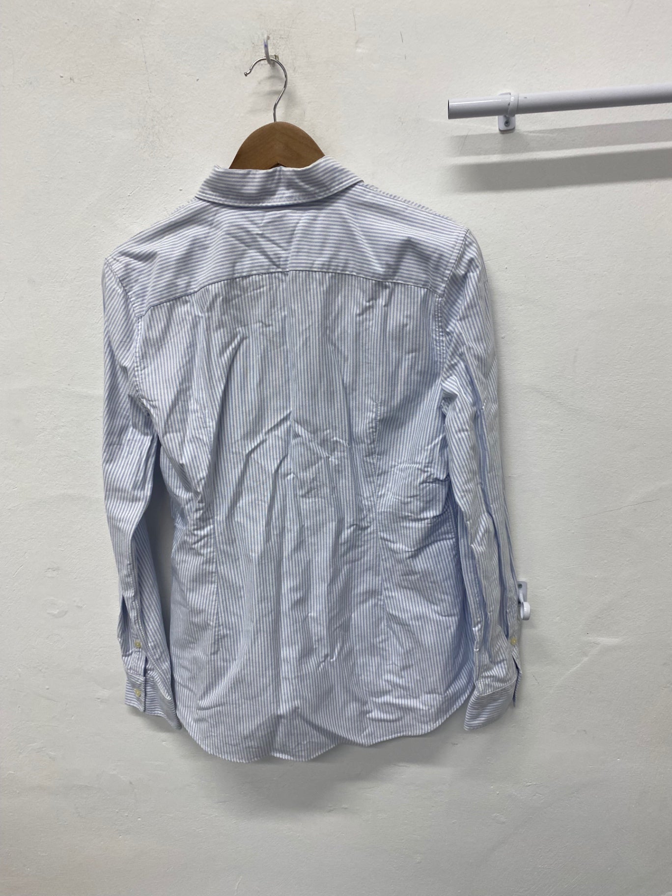 Stunning Polo Ralph Lauren Shirt L Light blue and white pinstripe Custom Fit AM006