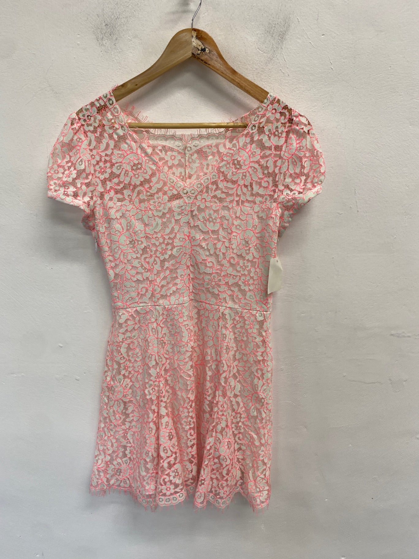 Stunning Juicy couture Dress UK 8 Pink white lace BB001