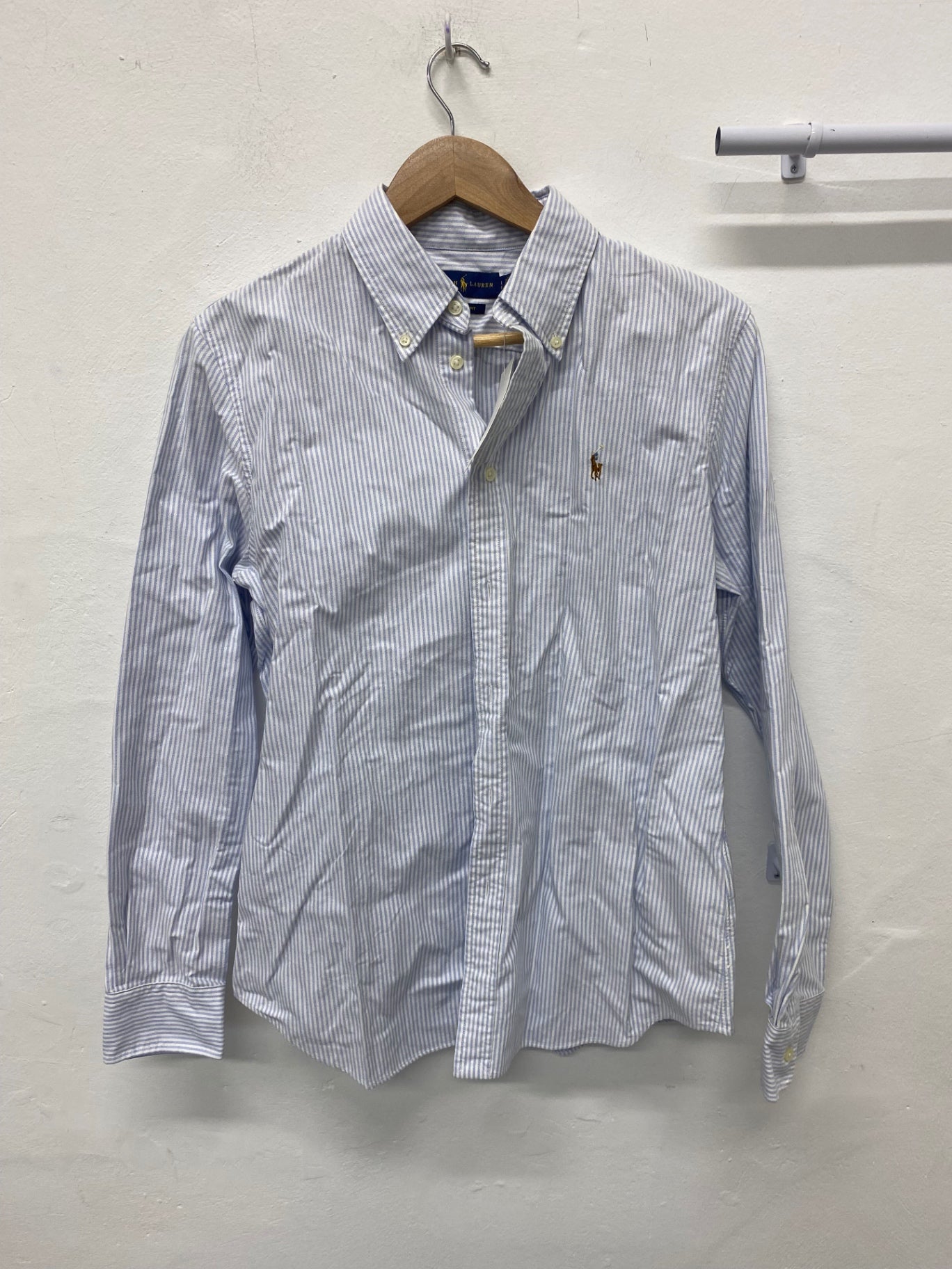 Stunning Polo Ralph Lauren Shirt L Light blue and white pinstripe Custom Fit AM006