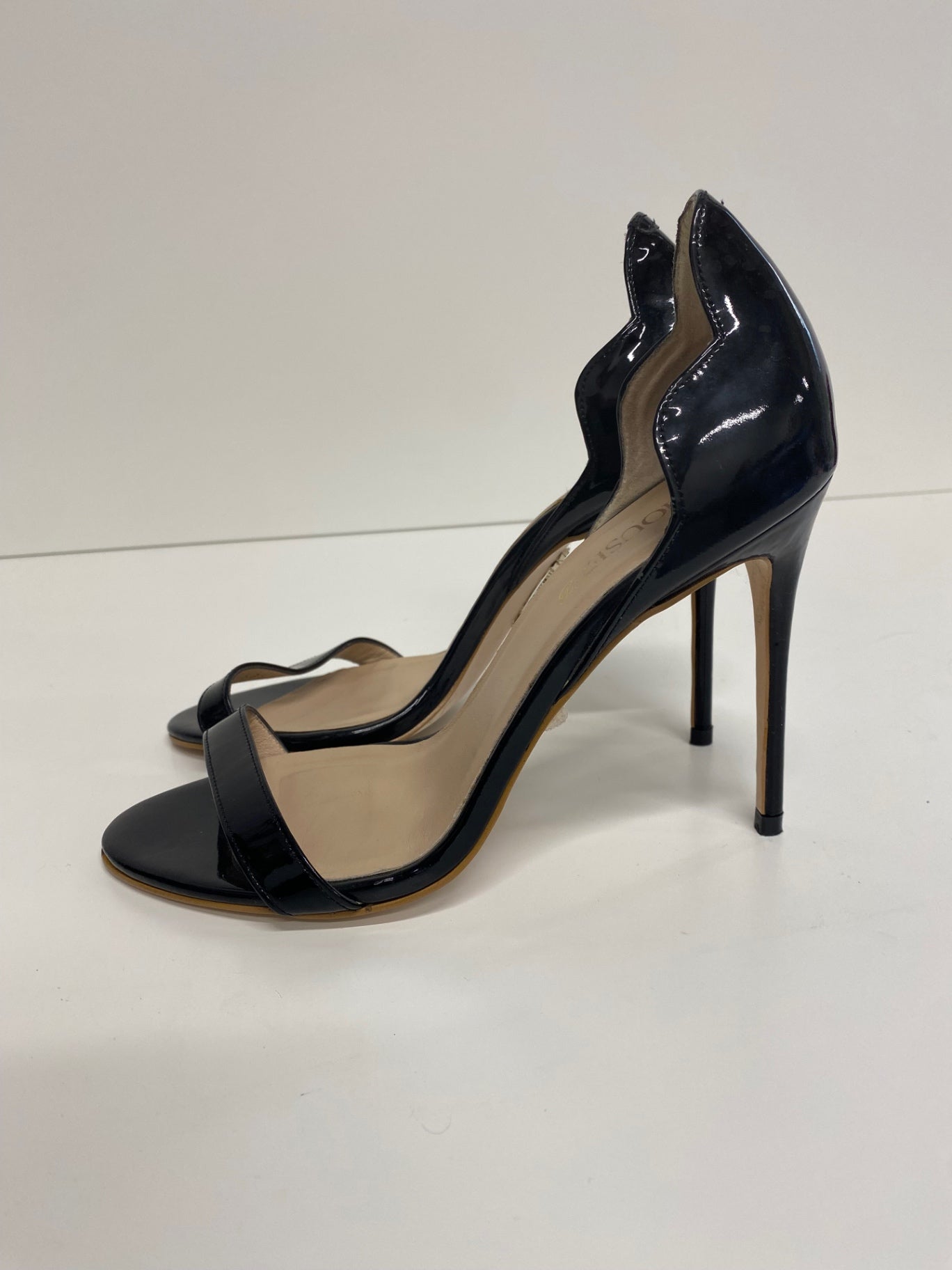 Stunning House of CB High Heels uk4 Black Dorsay Scallop BB001