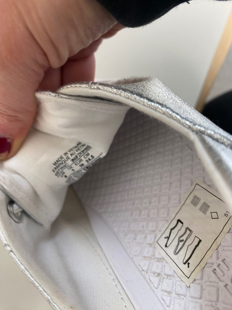 Classic Converse Sneakers UK6 Silver metallic Rare NN001