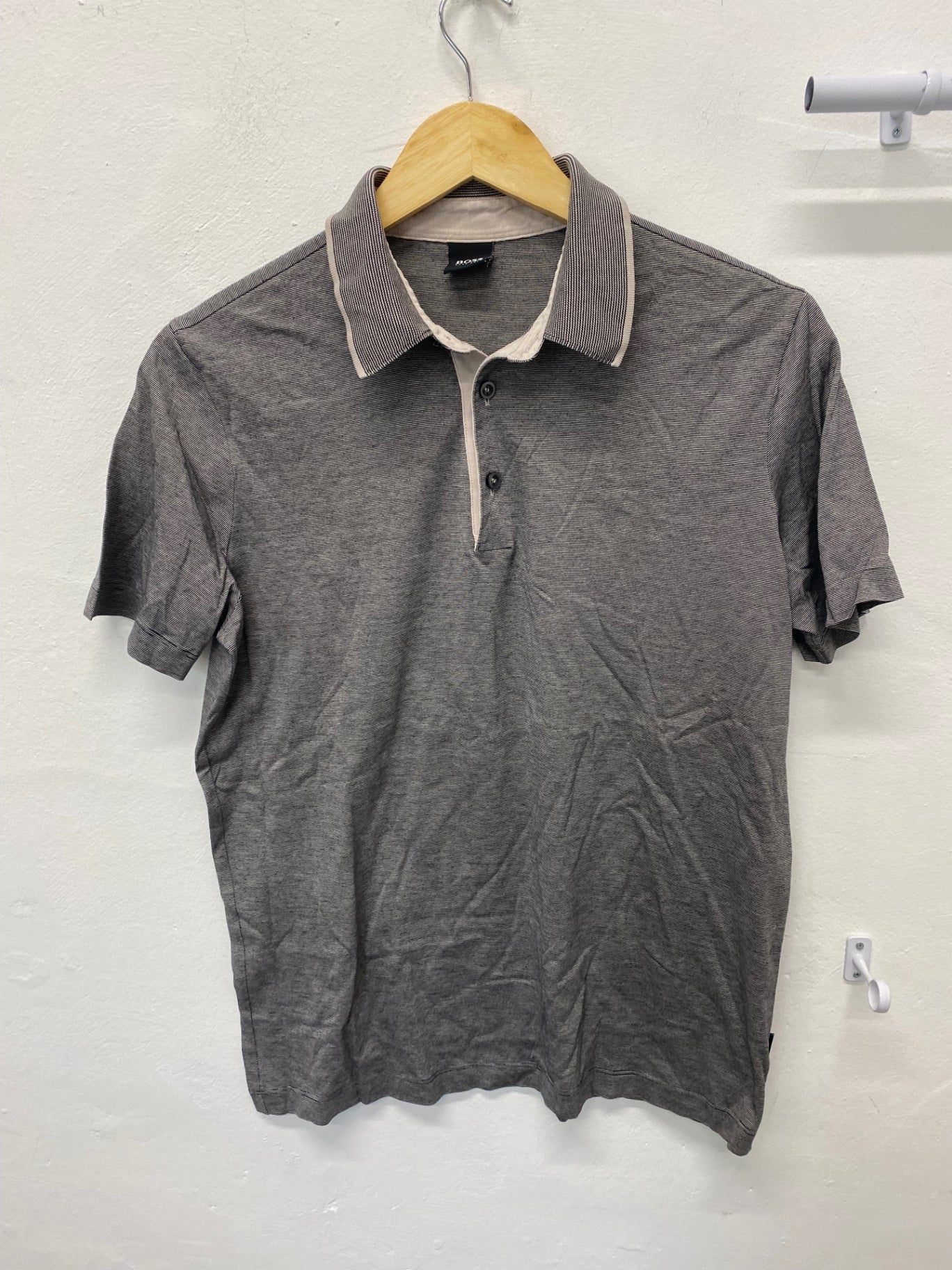 Classic Hugo boss Polo Shirt UkS Grey black  striped BB001