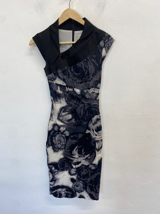 Classic Karen Millen Dress UK8 grey roses Pencil JB006